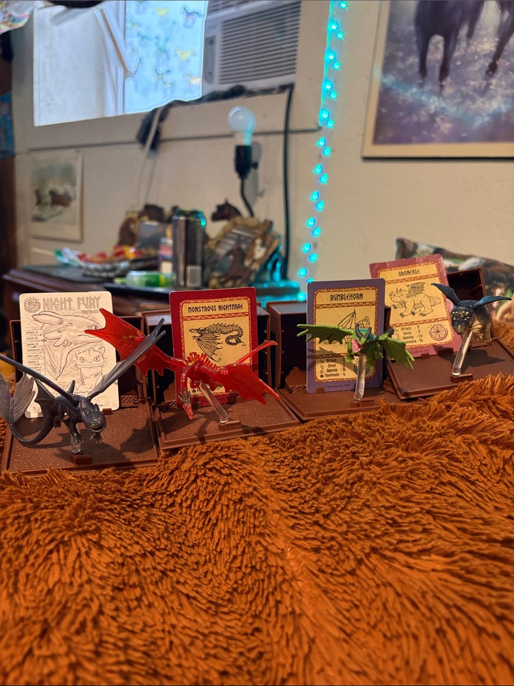 Set of Mini How To Train Your Dragon Figurines with Cards - Multicolor
